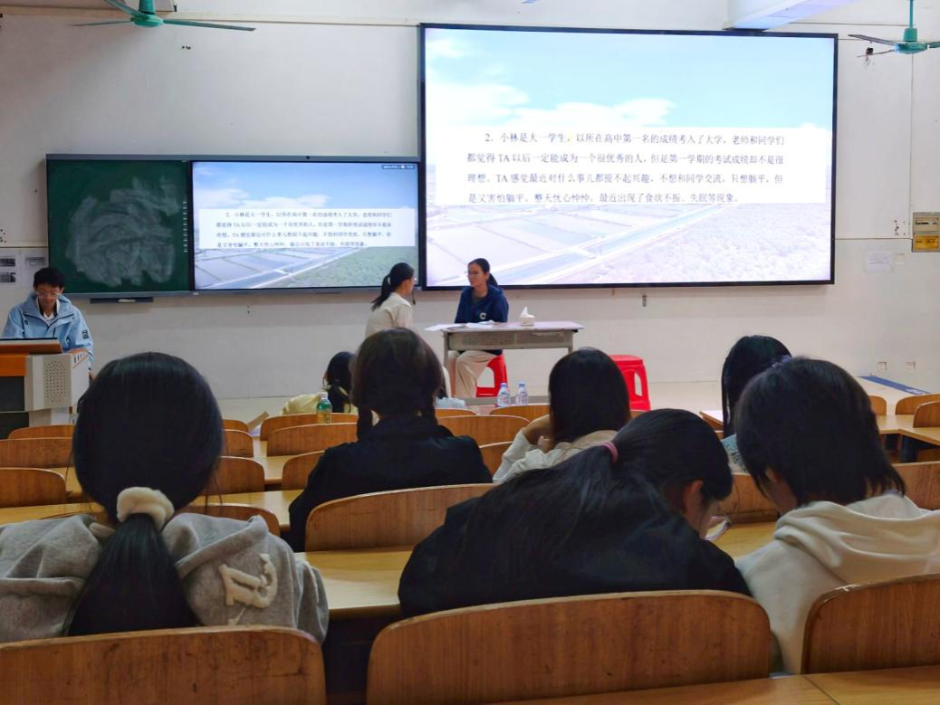 我院举办“成长主光，朋辈同行”朋辈心理辅导技能大赛