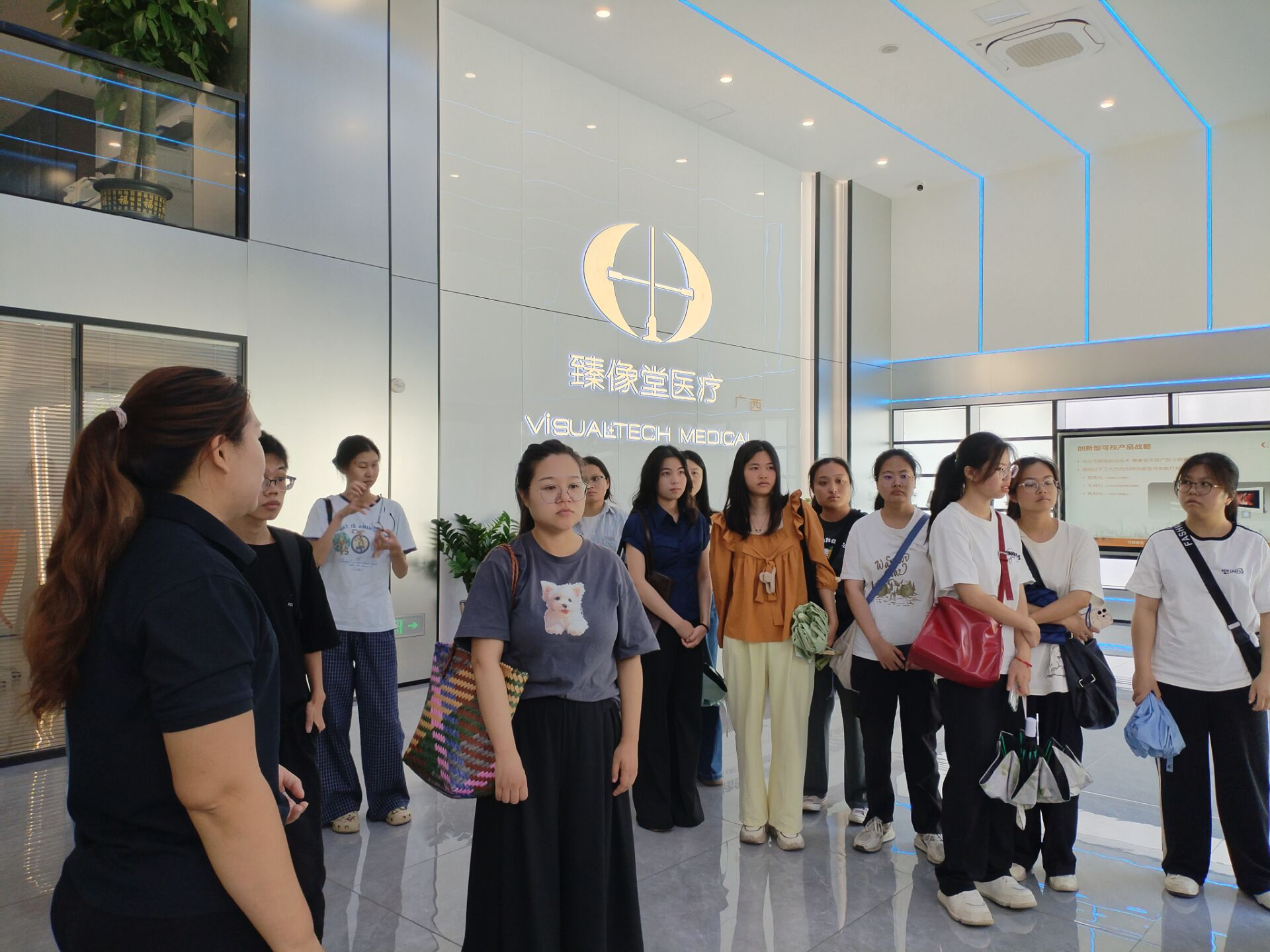 海洋学院赴防城港医学试验区开展访企拓岗暨就业促进会